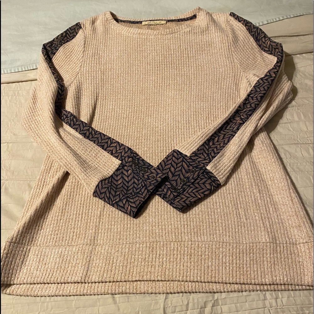 Cute top for fall or a cool summer nights